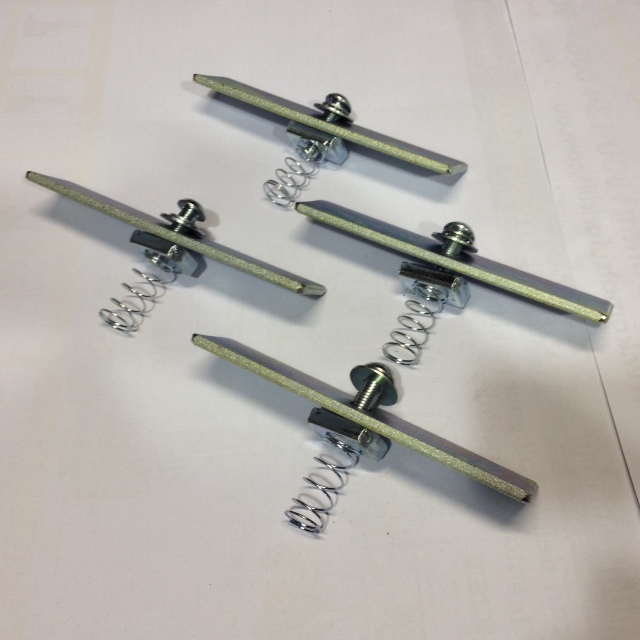 Roof Rack Tray & Basket Universal Mounting Plates (x4) Roof Rack World