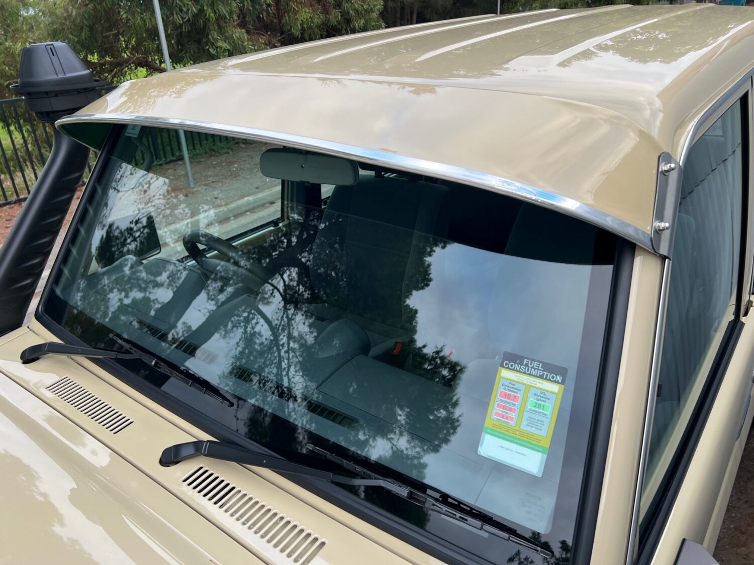 Toyota L/Cruiser Ute, Dual Cab, wagon and Troopy Solid Windscreen