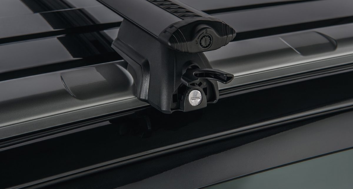 Ford Everest 3rd Gen With Flush Rails 10/15on RhinoRack Vortex Black