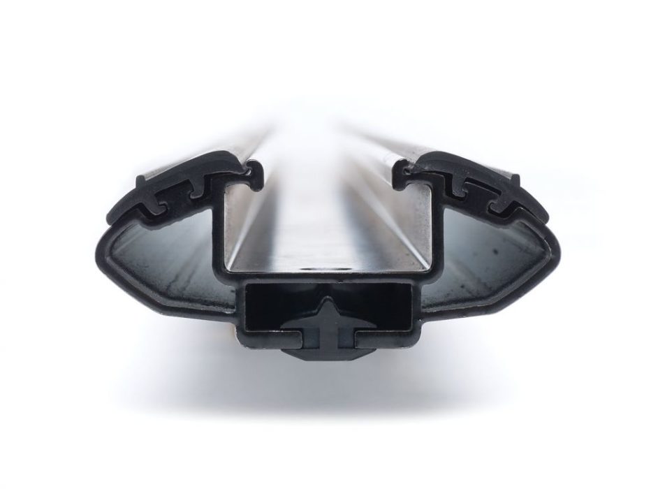 Ford Everest With Flush Rails 2015 Sep 2022 Yakima Lock'N Load Roof