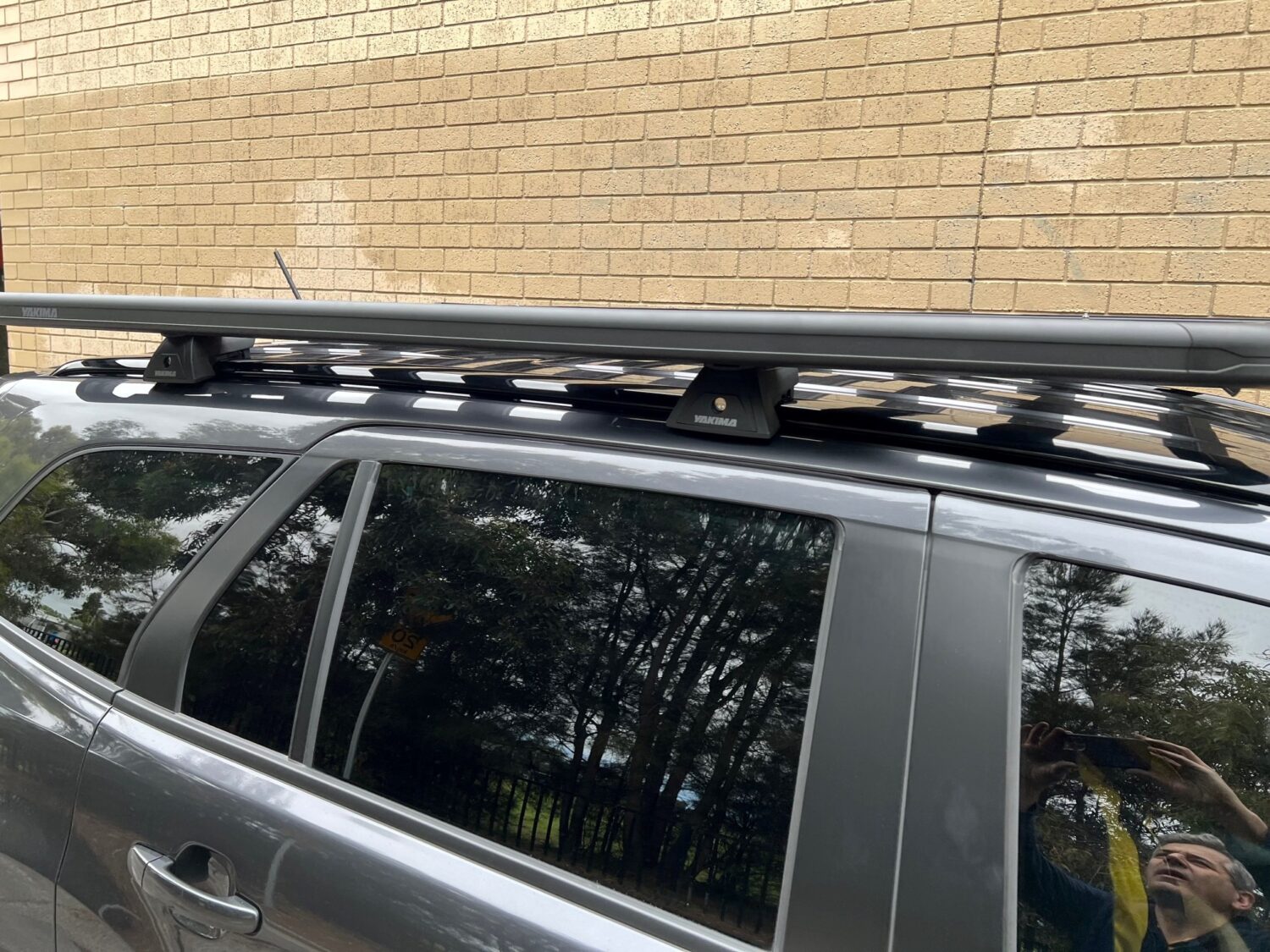 Ford Everest With Flush Rails 2015 Sep 2022 Yakima Lock'n Load