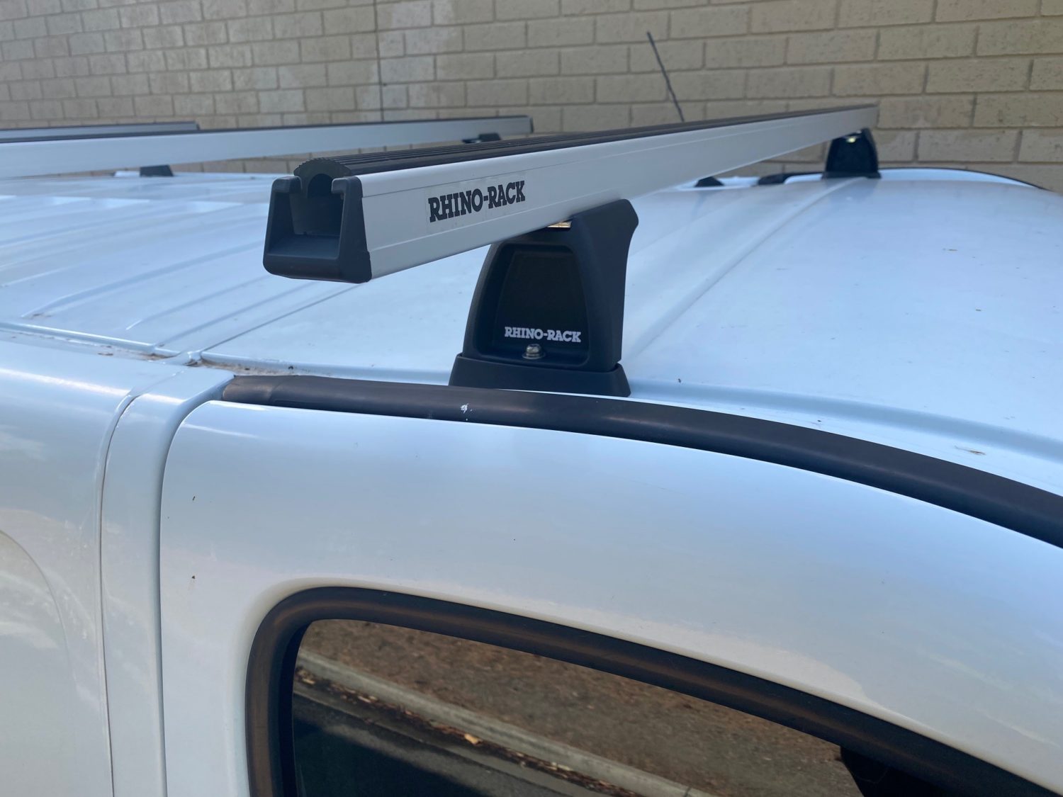 Renault Trafic X83 SWB & LWB 04/2004 03/2015 RhinoRacks (2 bars) Roof Rack World Renault Trafic X83 SWB & LWB 04/2004 03/2015 RhinoRacks (2 bars) Roof Rack World