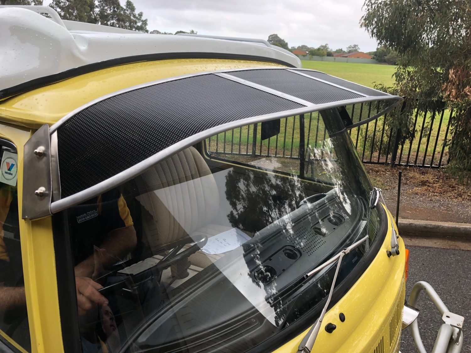Volkswagen Kombi 1968 1980 Mesh Windscreen Sunvisor Roof Rack World