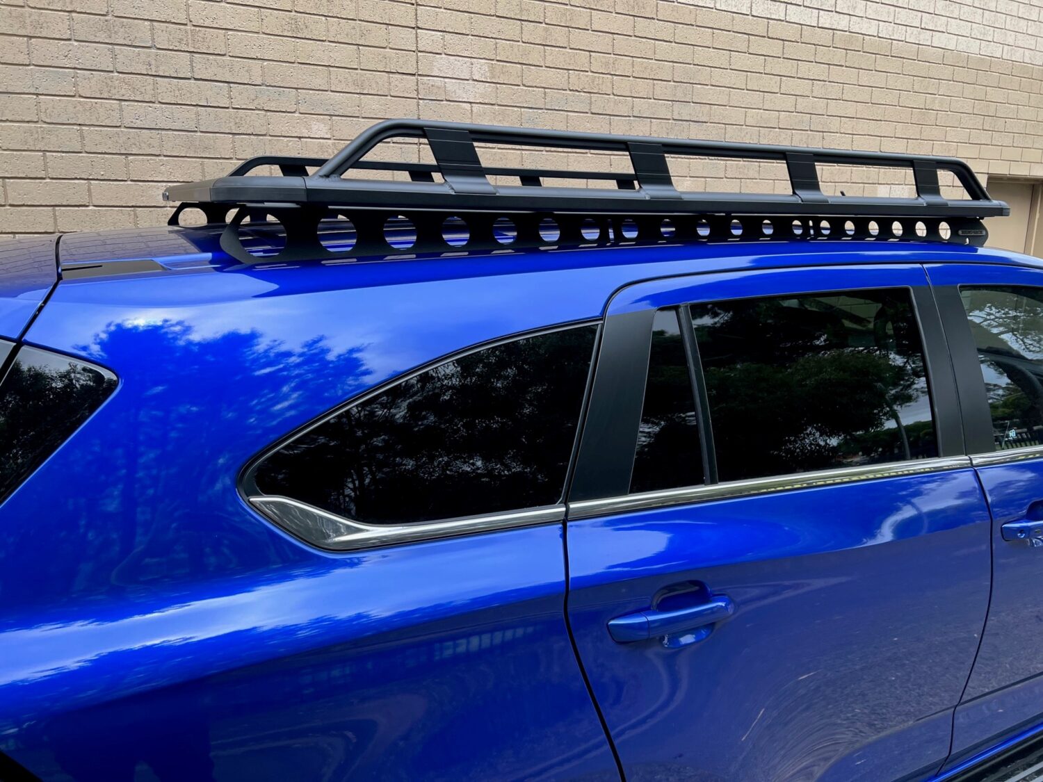 Isuzu MUX Gen2 2021on (with and without rails) Pioneer Tradie with