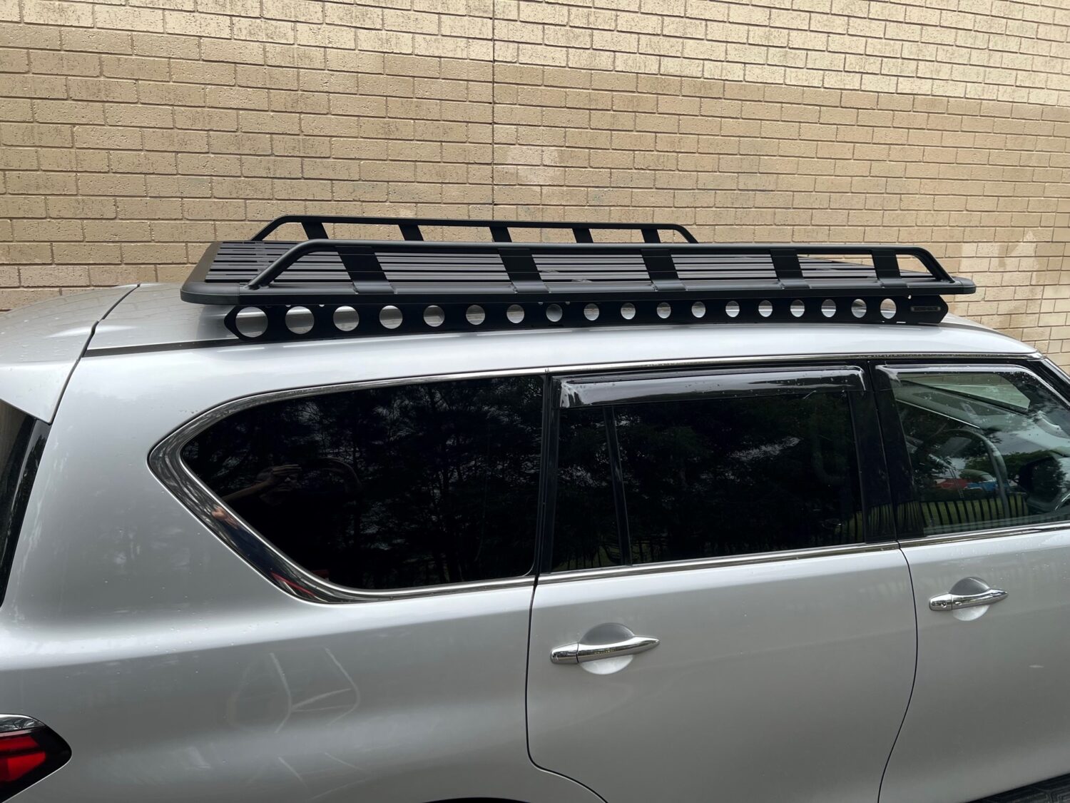 Nissan Patrol Y62 FaceLift 2021on RhinoRack Pioneer Tradie with Backbone (2128mmx1426mm