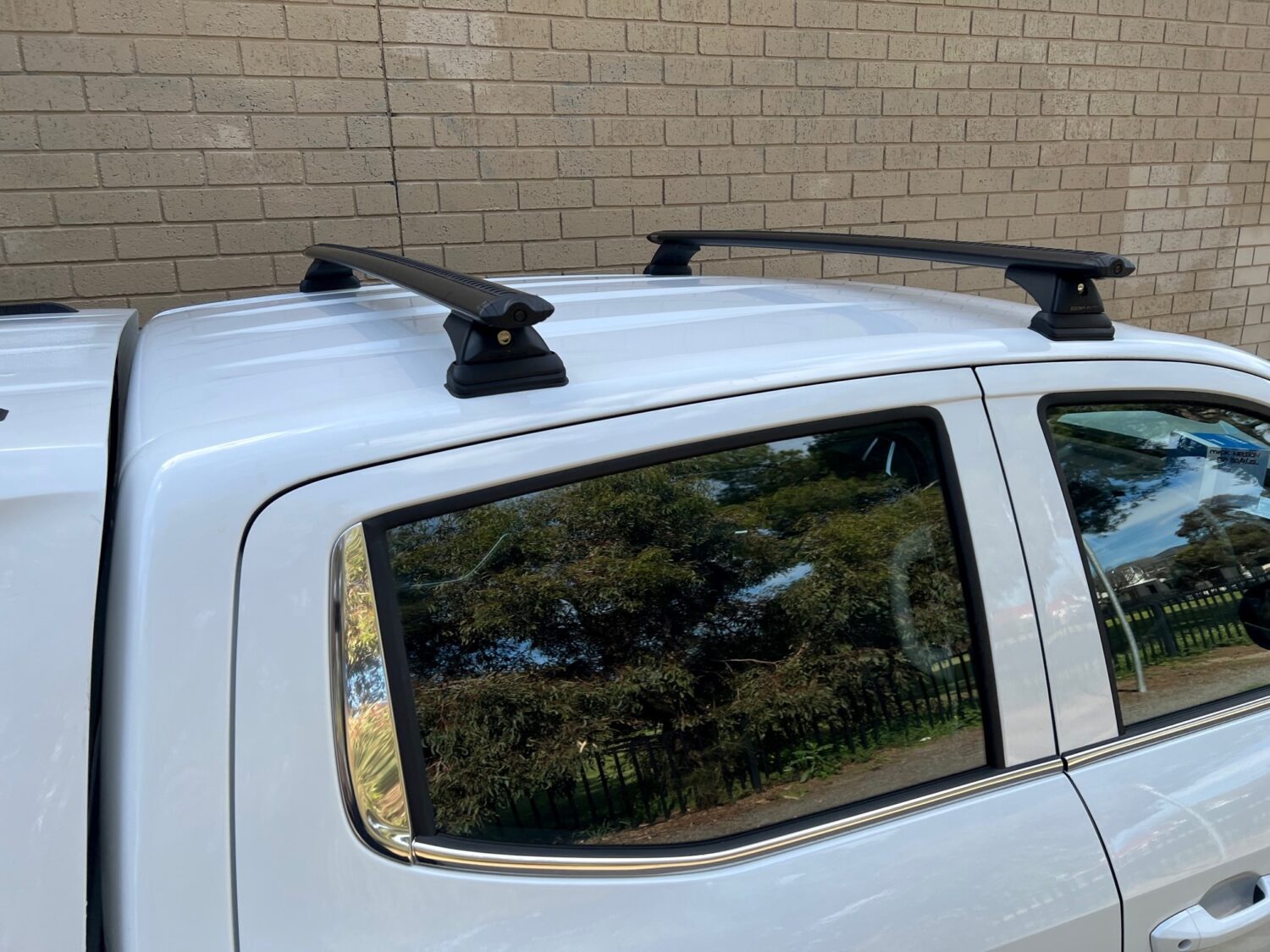LDV T60 Dual Cab 10/17on (no rails) Pad Mounted RhinoRack Vortex Roof