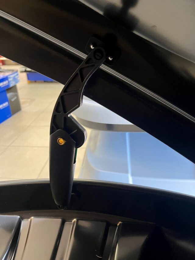 RhinoRack Hinge RMF14484 Green (for MasterFit Lugagge boxes) (RMF14484) Roof Rack World