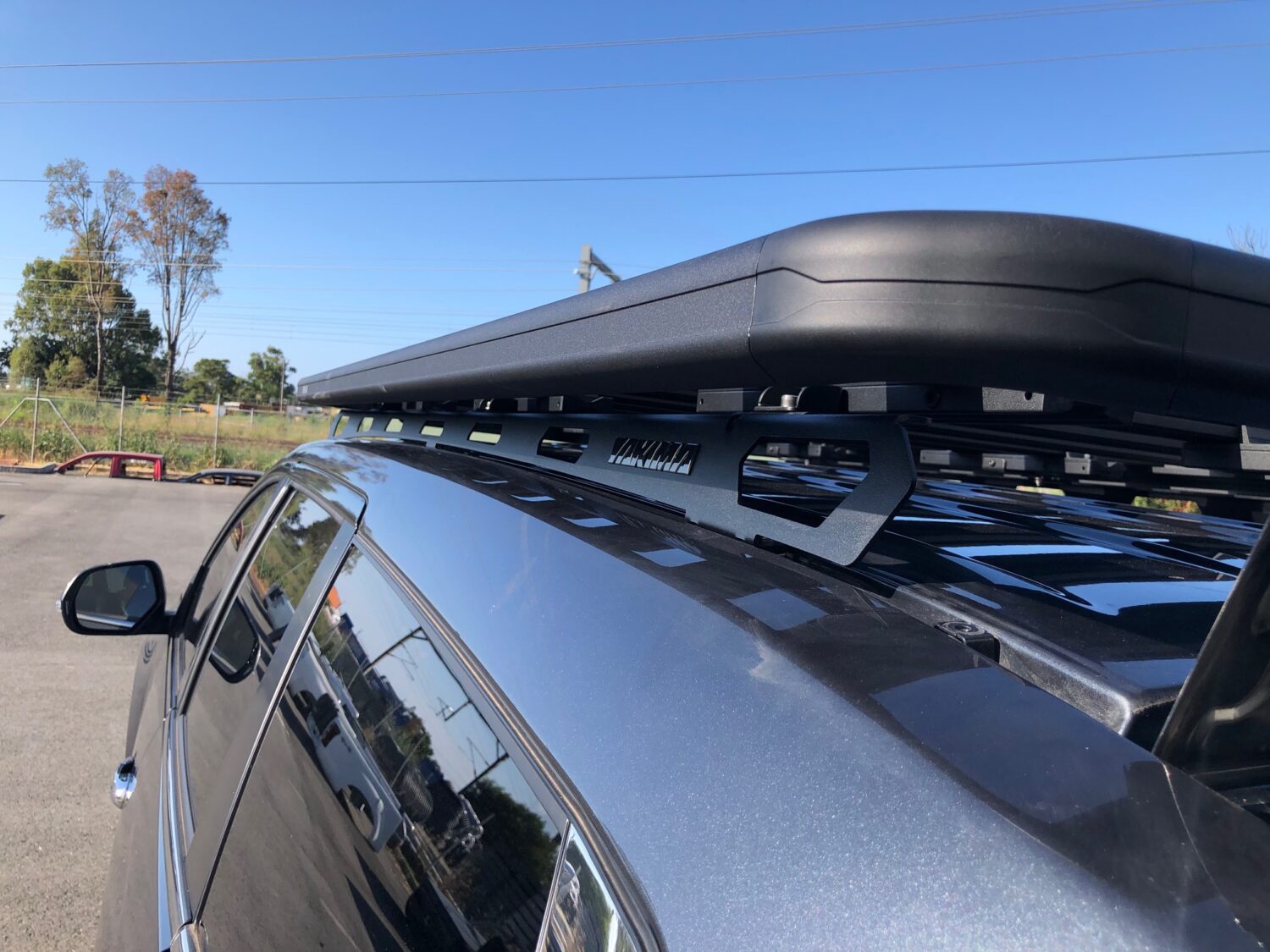 Mitsubishi Pajero Sport Yakima RuggedLine Platform (1930x1300mm) Roof Rack World