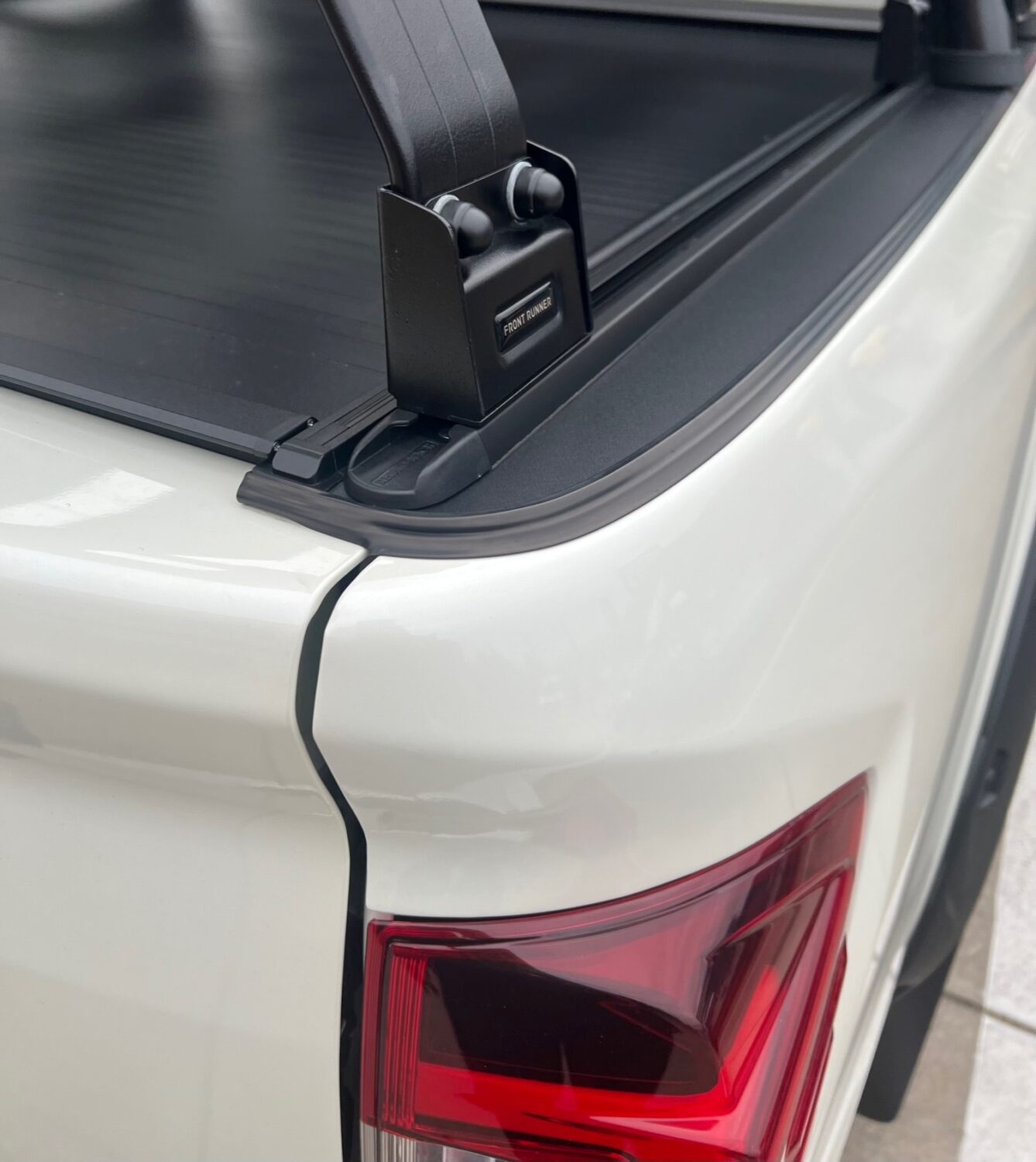 Nissan Navara PRO 4X4 Shutter (with no tracks) Pioneer Platform (155mm